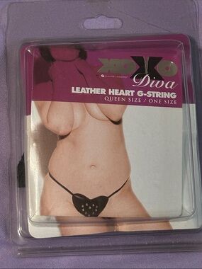 XOXO Diva Leather Heart G-String - Black queen size / one size